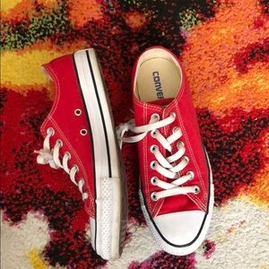 NEW RED CONVERSE